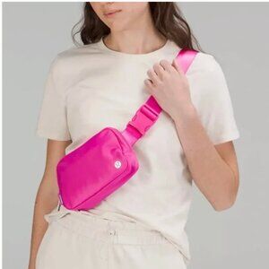 Lululemon Everywhere Belt Bag 1L Sonic Pink